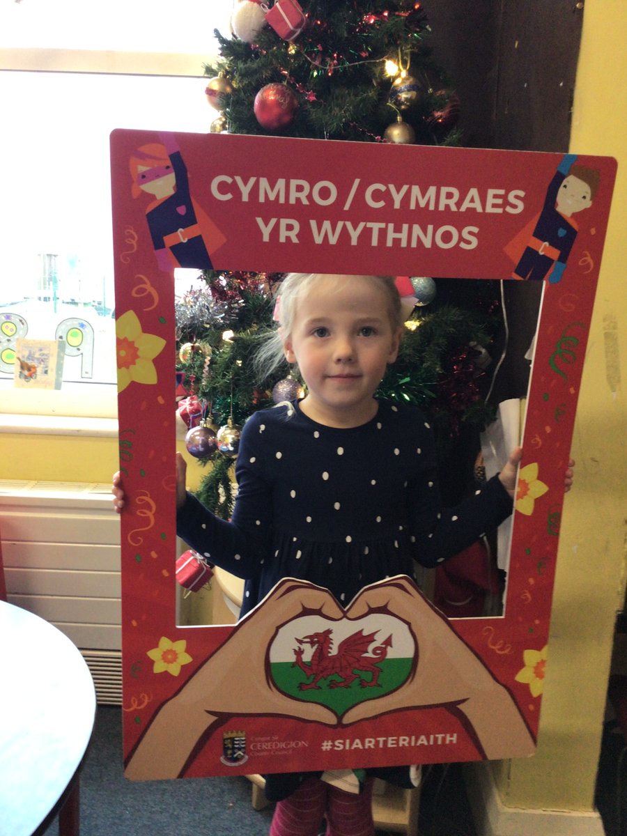 Ysgol_Aberaeron's tweet photo. Cymro / Cymraes yr wythnos yn y Cyfnod Sylfaen / Our Welsh speakers in the Foundation Phase @SerenaSbarc https://t.co/bKGtWrHPMH