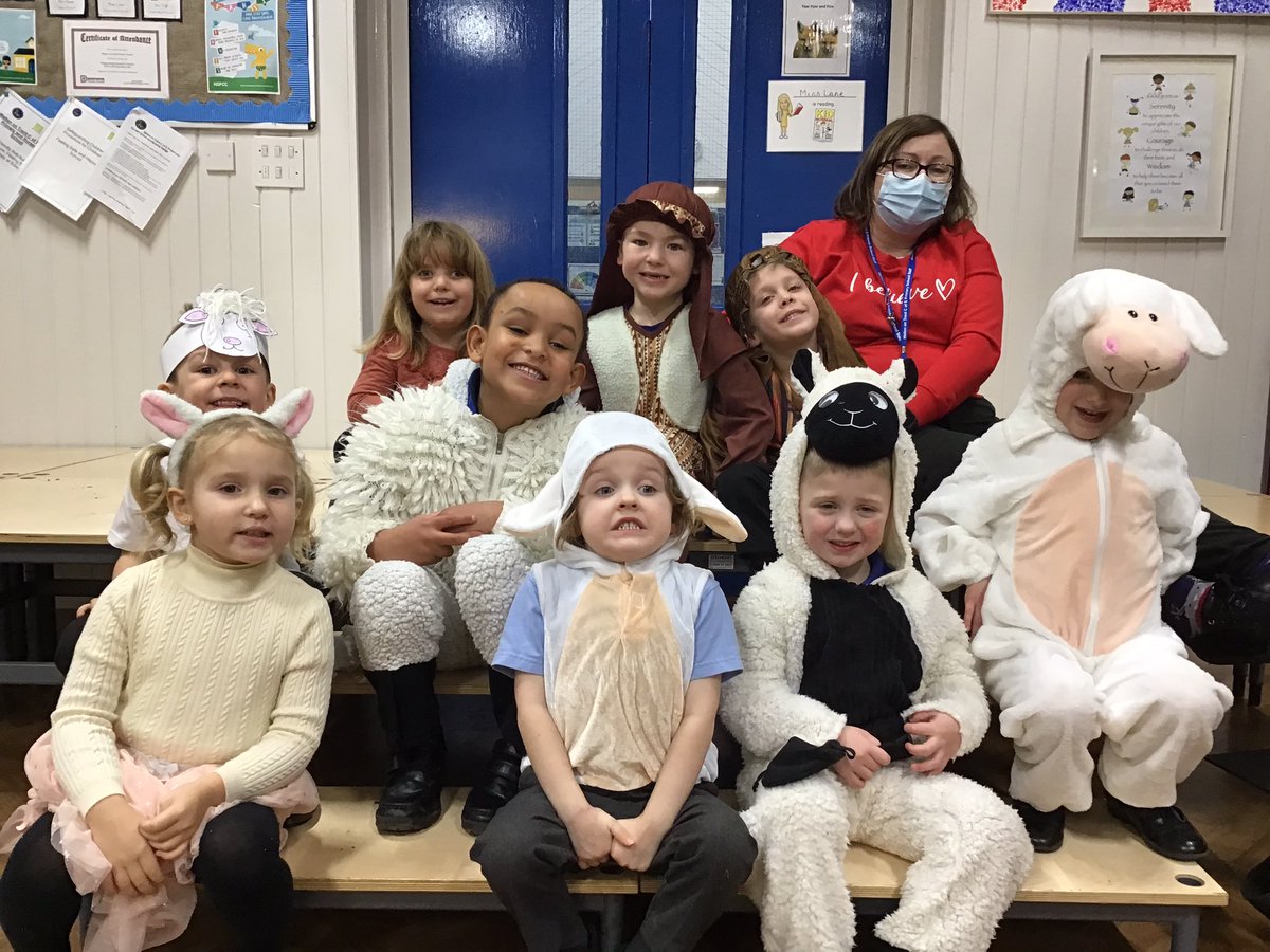 walton_primary's tweet photo. What an amazing job everyone did in their nativity in church today! Thank you to all the children for working so hard, I hope they all did you proud! It was wonderful being back in the church today too! #firstnativity #proudteacher https://t.co/MKz2Ue226W