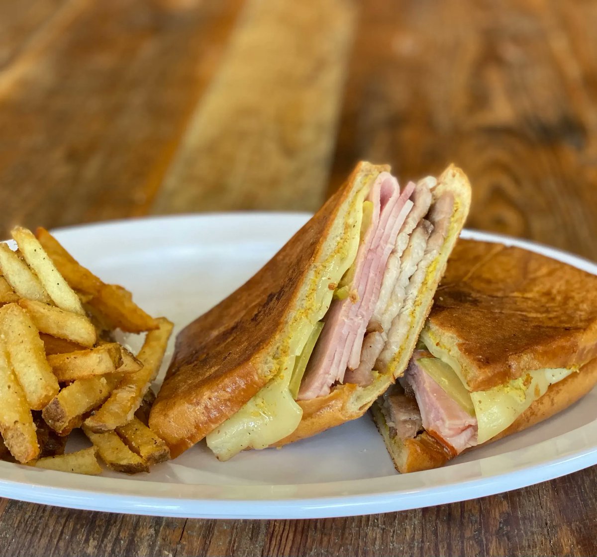 Lunch is served. Join us starting at 11 a.m. today! Check out our menu in advance at buff.ly/3llf1ge.

#Raleigh #RaleighNC #WadePark