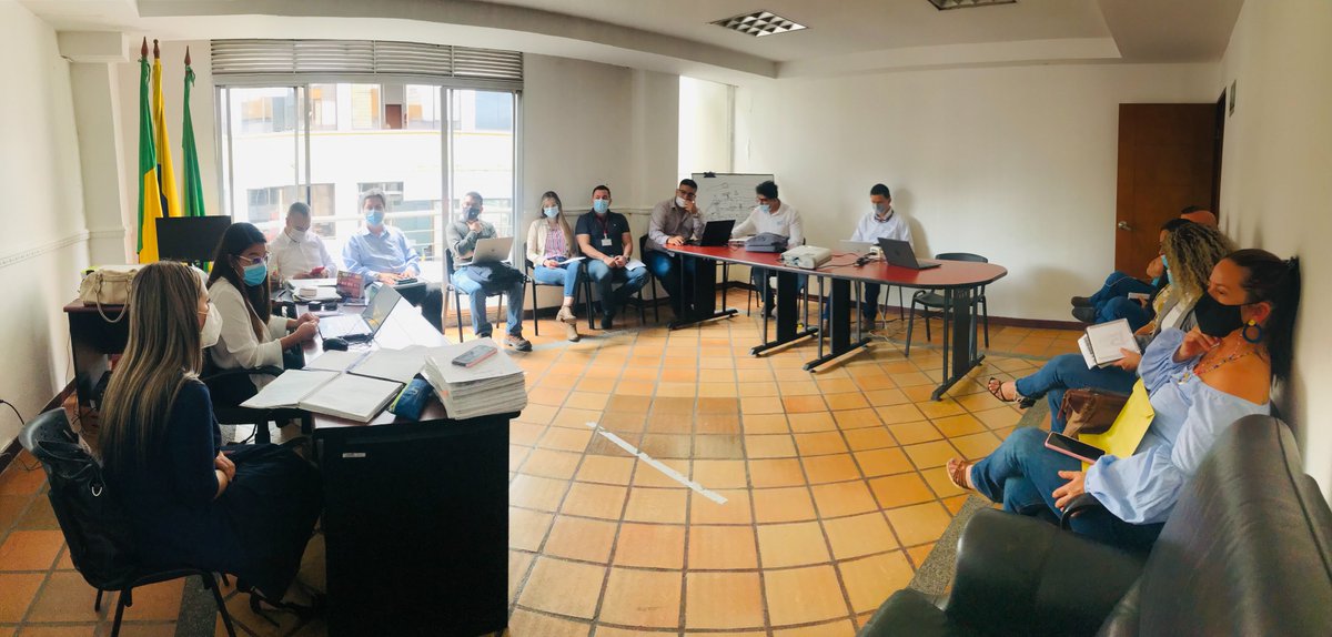 PersoArmen's tweet photo. Se llevó a cabo por parte de la Personería Municipal de Armenia, mesa de seguimiento control y prevención de invasiones y asentamientos humanos subnormales, en Participación de actores de la Alcaldía Municipal los entes descentralizados y empresas de servicios públicos. https://t.co/MgbDBM3c61