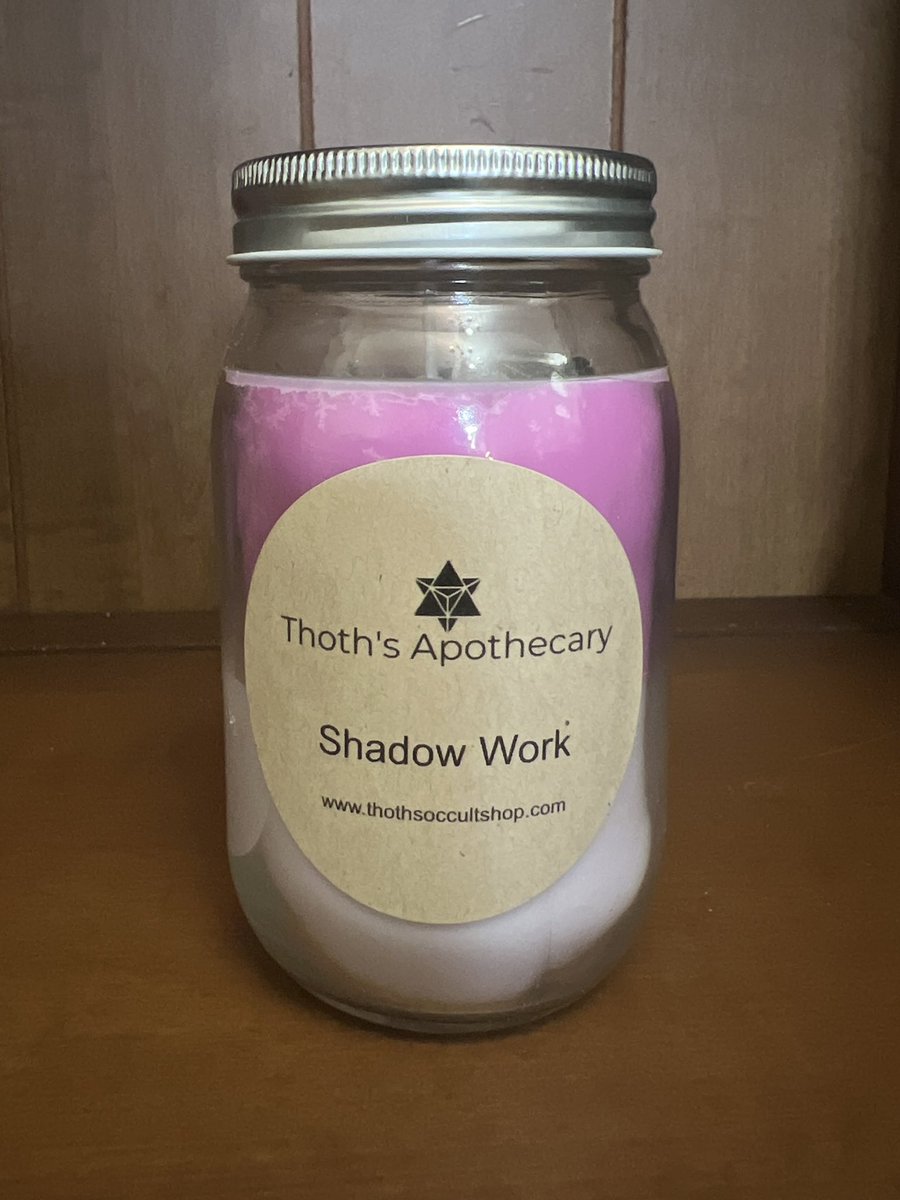 Angelia58427725's tweet photo. @NeLsoNEricKsh made my candles a couple of weeks ago. They have sat &amp; become perfect..   these are AMAZING. https://t.co/O1kwuNRjw6 https://t.co/zKwWSD7BEL
