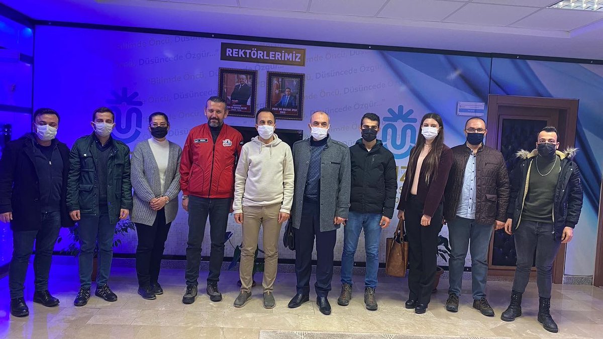 Tunceli Munzur Üniversitesi Rektörü Sayın Prof. Dr. Ubeyde İPEK’i daveti üzerine Teknofest-2022 hakkında  öğretim elemanları ve öğrenciler için bilgi ve tanıtım toplantısı gerçekleştirdik. Munzur Üniversitesine misafir perverliği için teşekkürlerimizi sunarız.