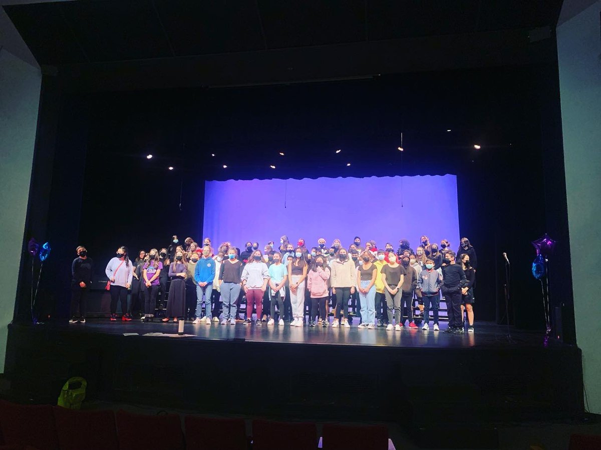 kellerdiva's tweet photo. SO proud of GMS CHORUS!!  Great job on the Winter concert!!! https://t.co/BEcWfOzGHv