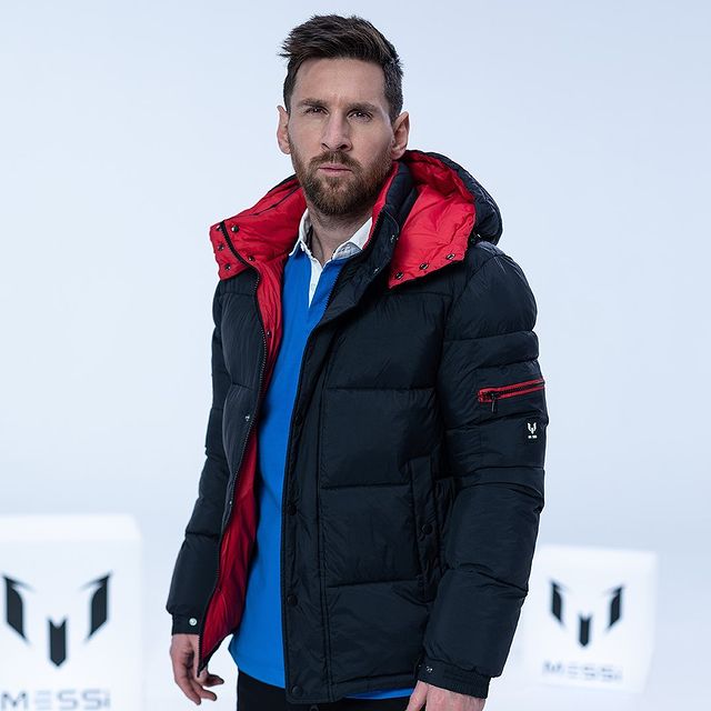 Latest post of leo messi-Instagram

(We restocked some of my favorite items from this season - just in time for the holidays. 🎁 Get yours while you can. <a href="/themessistore/">Julian Groves</a>)
 #messi #football