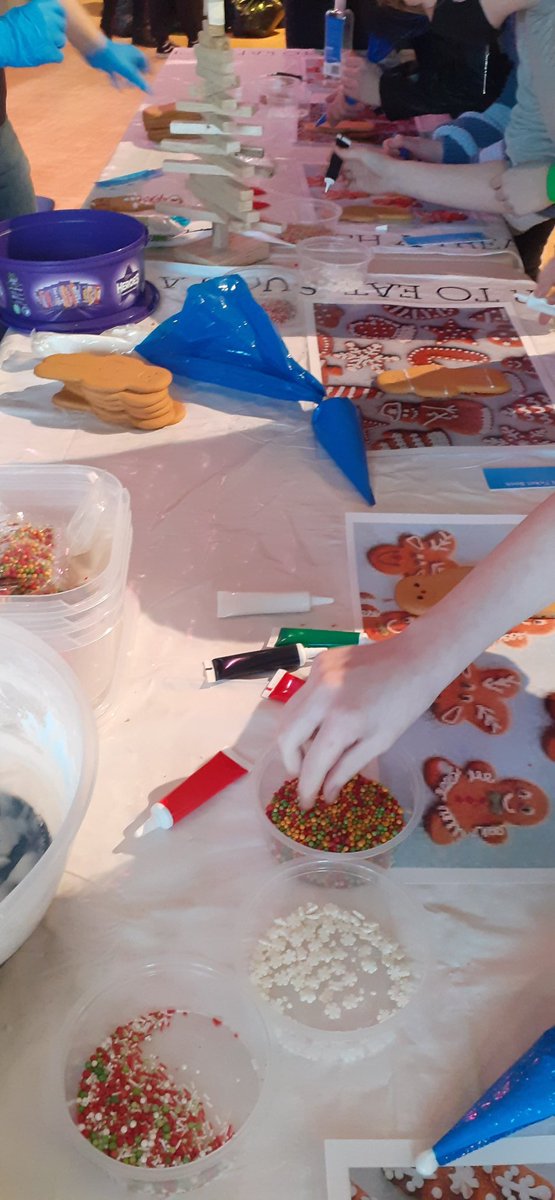Gingerbread decorating round 5. Still in the Christmas spirit. Students having a great time in the #WinterWonderland. Thank you again <a href="/jojo_elsdon/">joanne elsdon</a> and <a href="/greencore/">Forrest Simms</a> for making this possible