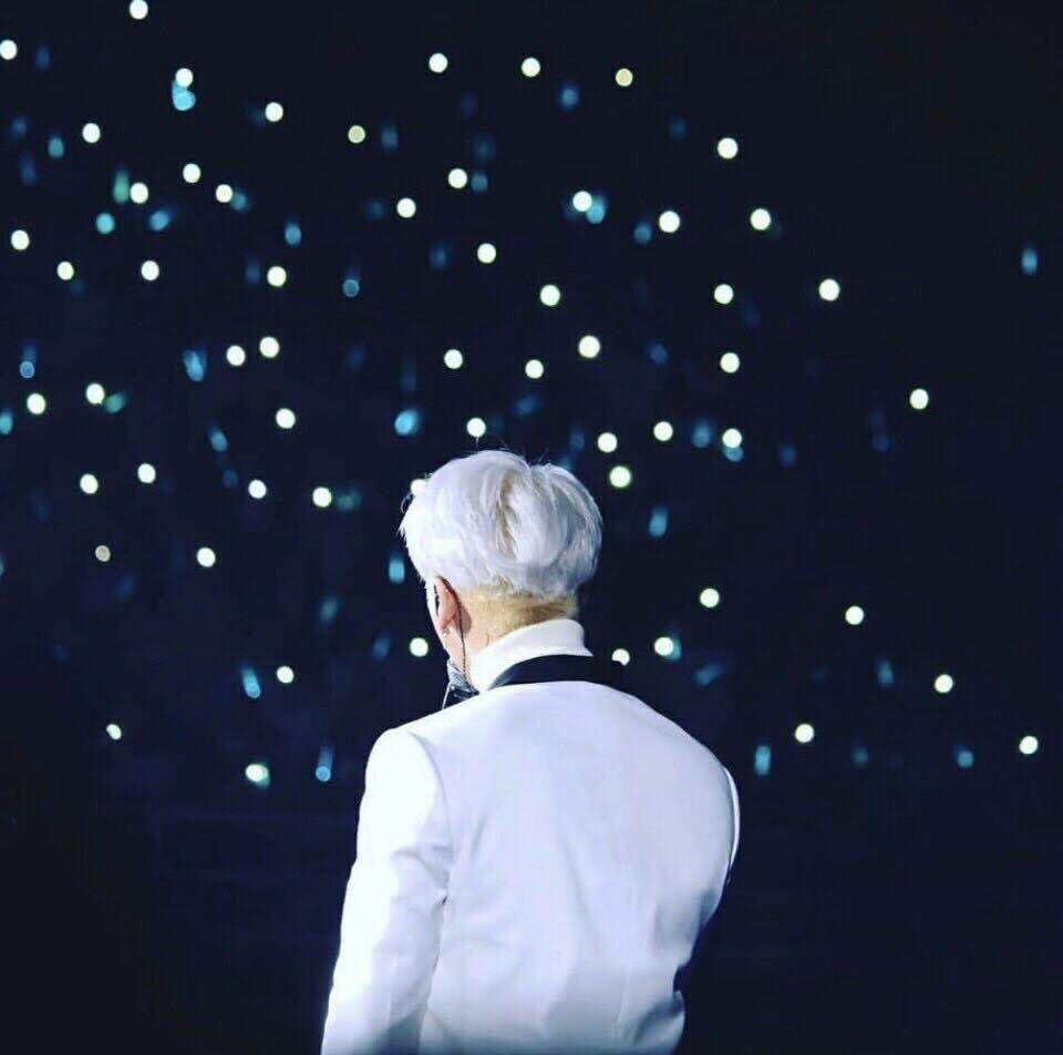 SHINeeWorldALG's tweet photo. We miss you
We love you 💕 https://t.co/WRnFCGzxw3
