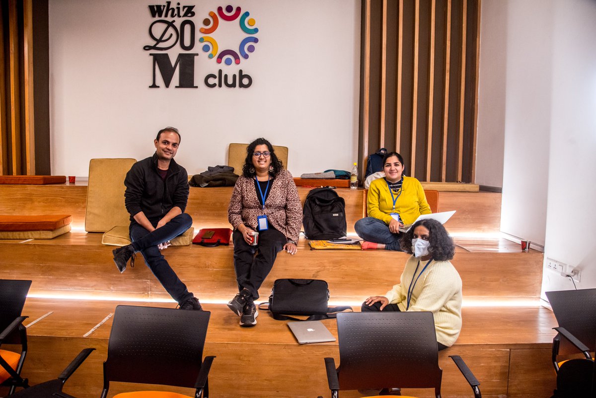 In the auditorium, <a href="/TheKenWeb/">The Ken</a>’s <a href="/dawalelo/">Maitri Porecha</a>, <a href="/IndiaToday/">IndiaToday</a>’s <a href="/MePiyush/">Piyush Aggarwal</a>, <a href="/StJohns_Blr/">St. John's National Academy of Health Sciences</a>’s <a href="/rashmirodrigs/">Rashmi Rodrigues</a>, <a href="/SunoIndia_in/">SunoIndia</a>’s <a href="/menrao/">Menaka</a>, <a href="/GramVaani/">Gram Vaani</a>’s Prashant Choubey, are mapping how COVID-19 has restricted reporting of TB in India. #MediaHack [10/n]