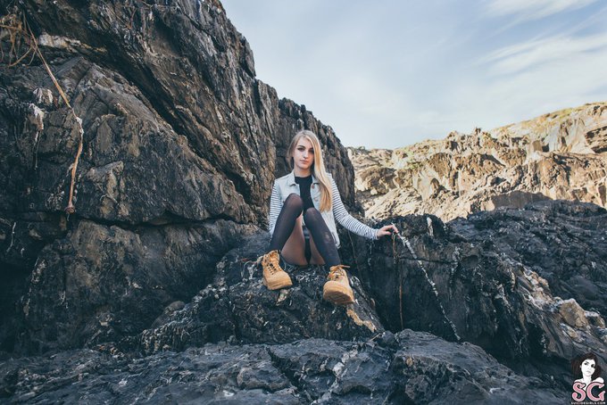 TW Pornstars - Suicide Girls Spain. The most retweeted pictures and