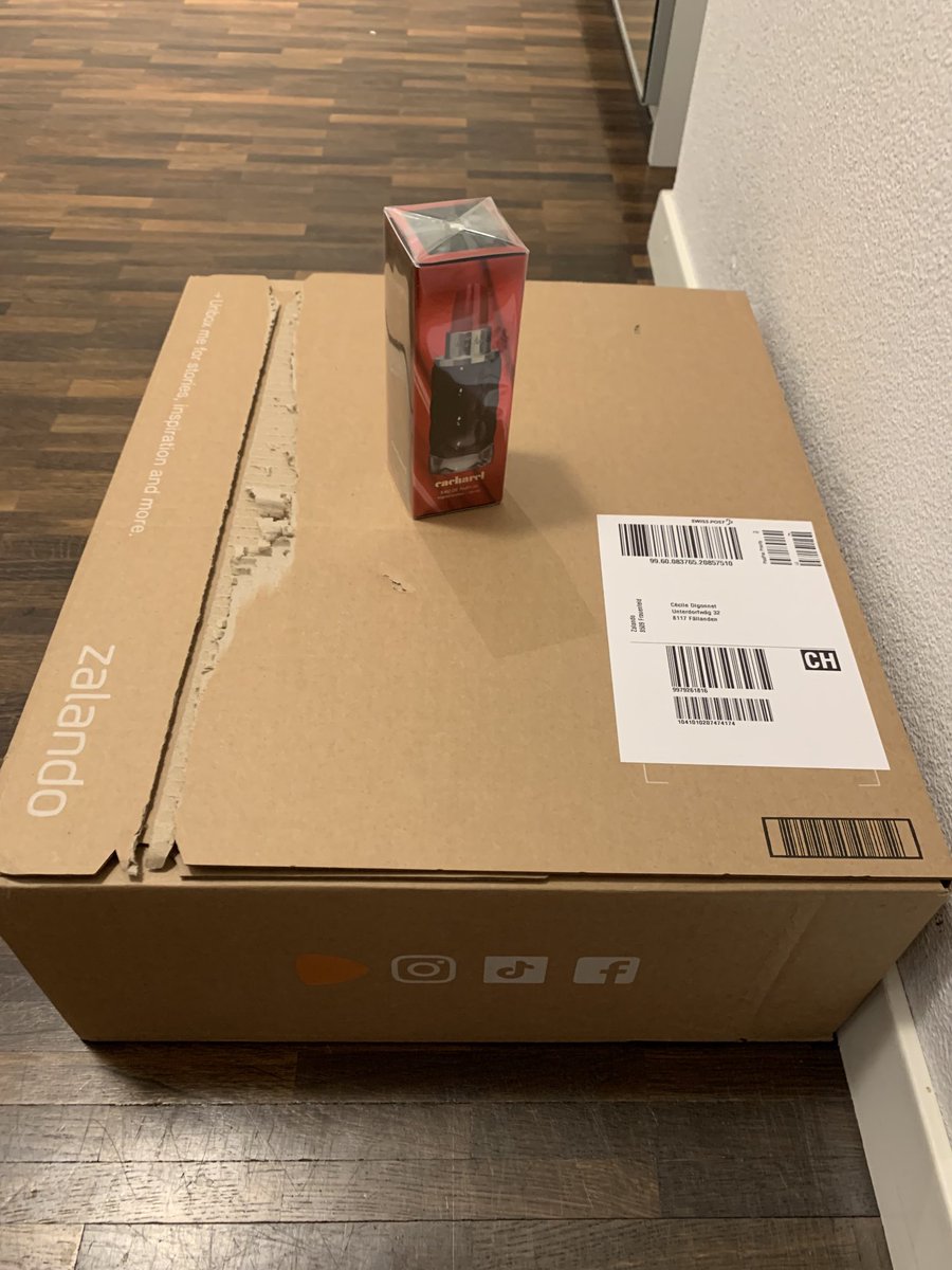 FabriceDIGONNET's tweet image. Here is a photo of today s box received at home. 1 small bottle of perfume in this large box. I am frustrated since we work hard to decrease overpackaging. We push to lightweight everything and to make everything recyclable. #reduce #recycle #fitforpurpose
