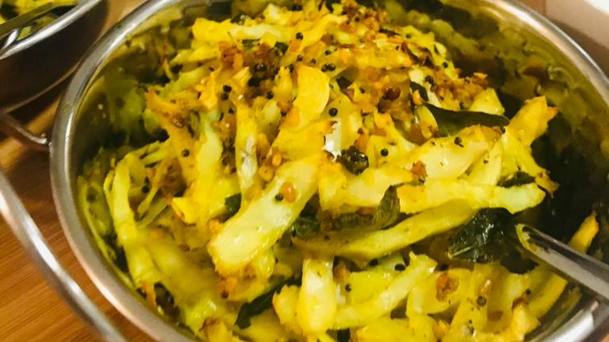 GoodEveningFood's tweet image. Who loves their veggies? This dish is fantastic - crunchy coconut cabbage. A delicious alternative. 😋

#veggie #epsomandewell