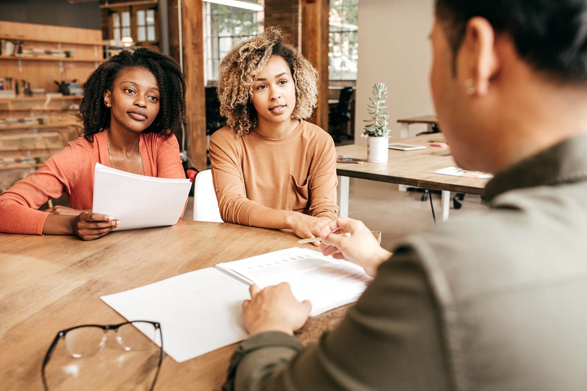 ReifCalhoon's tweet photo. Learn the process of reporting your payments to #credit bureaus. #financetips  https://t.co/GOmjXgYxnS https://t.co/zjsJsMu6cB