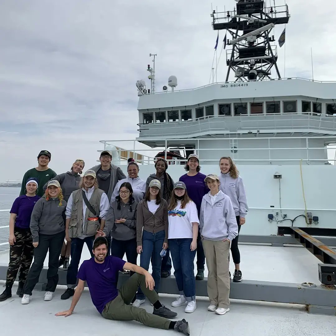 US_SciOD's tweet photo. Do you know undergrads who would benefit from an introductory experience with research at sea? STEMSEAS has just opened applications for 2022: https://t.co/8agduTn7FY #unols #nsffunded https://t.co/MNVF1l3O7y