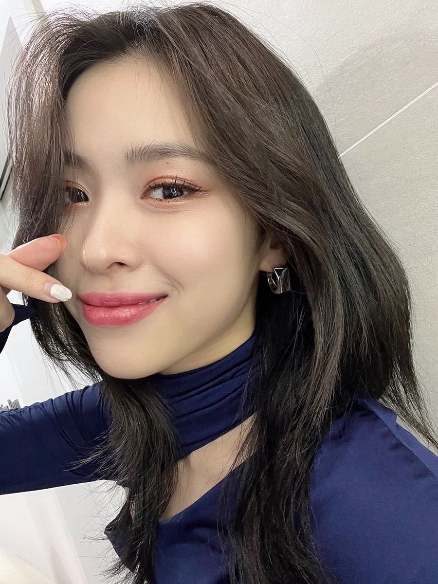 archiveryujin's tweet image. we are blessed