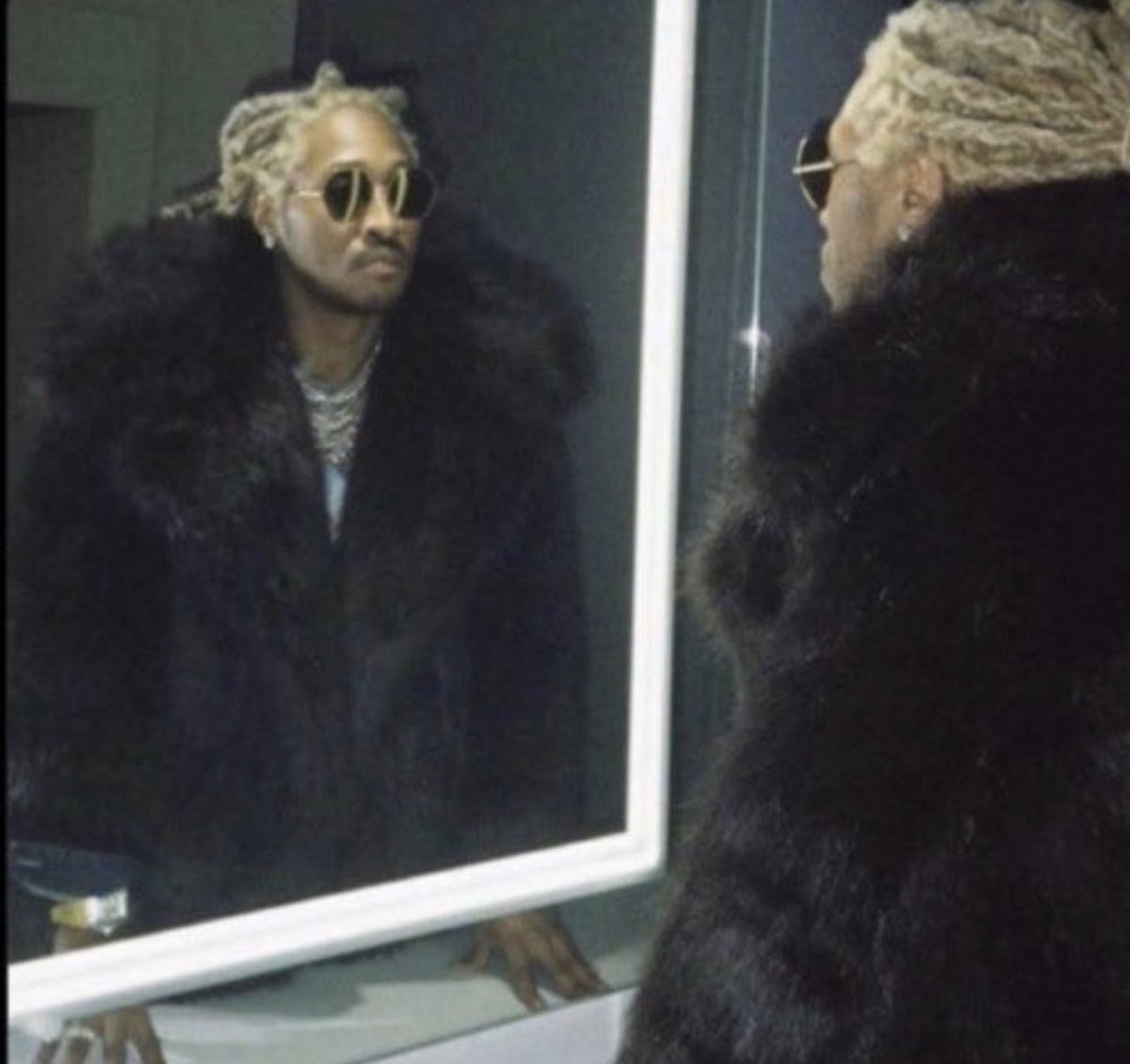 tatbaee's tweet photo. when i put 2 n 2 together &amp; get “LMFAOOOOOO BET” https://t.co/CEepKpnk0D