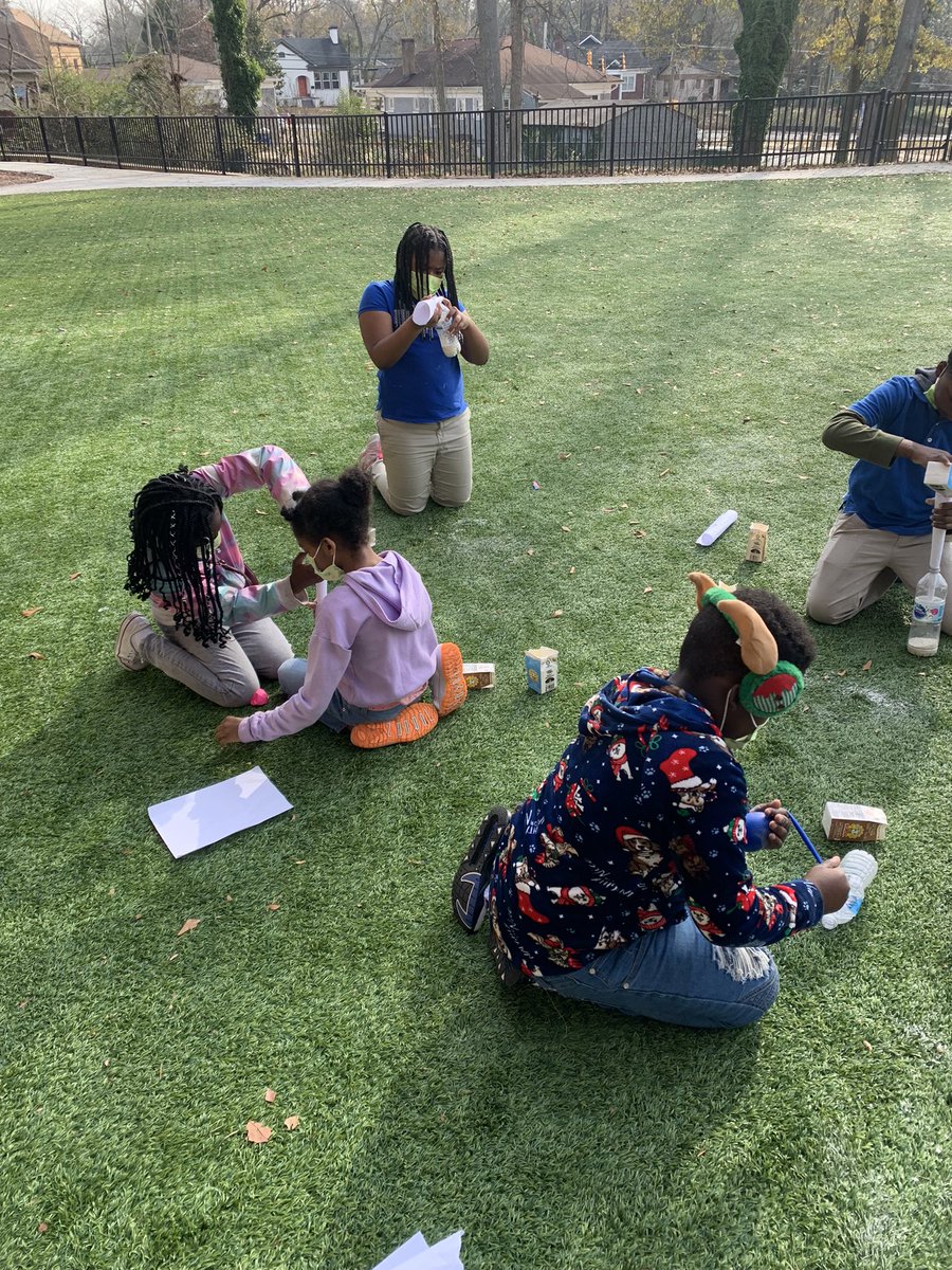 AcademyTag's tweet photo. Preparing the whole child through mindfulness-our stem focus was to create a stress ball. #stemtopia #certifiedtheTAGway https://t.co/DkihupYHuo