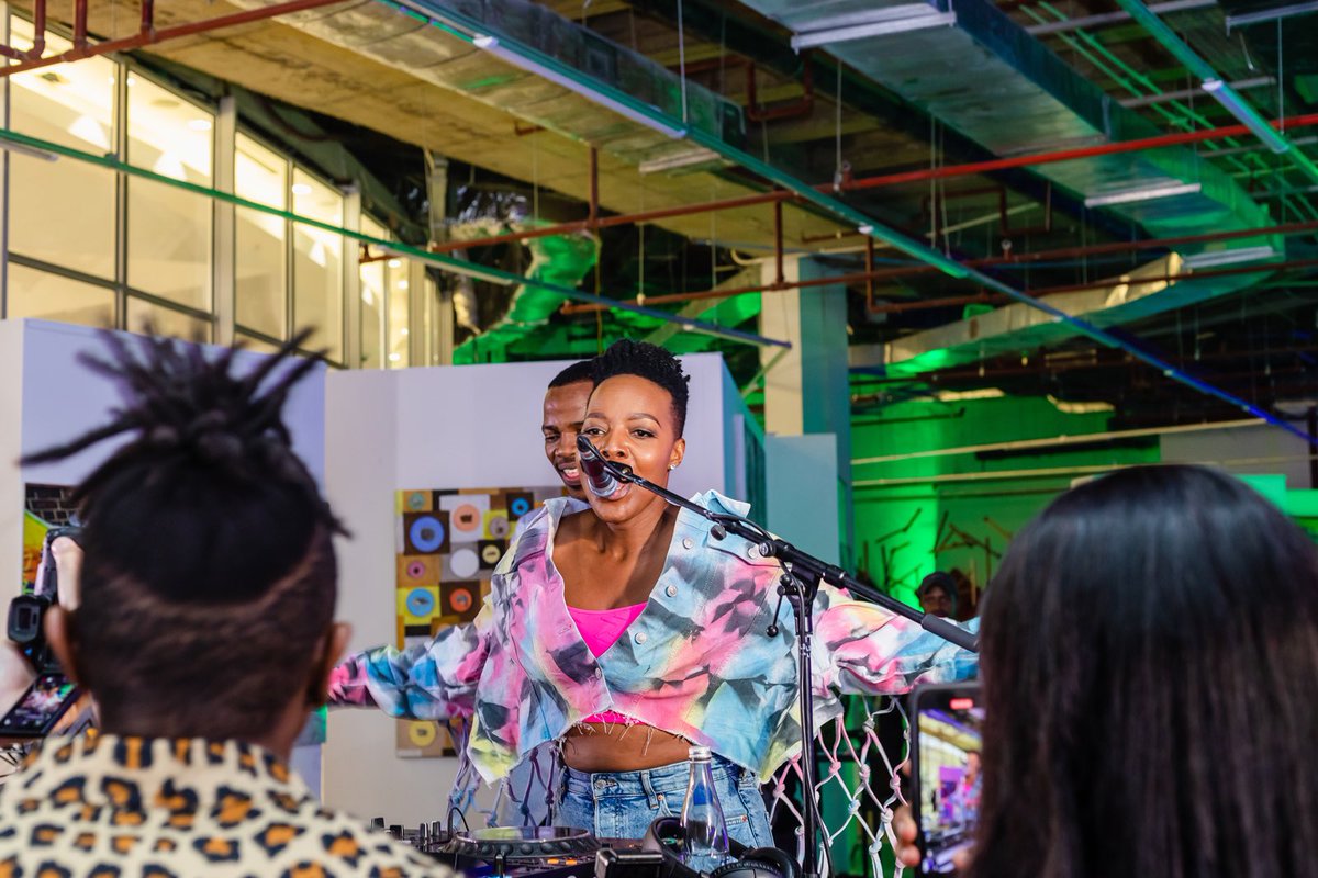 KING2LARE PHOTOGRAPHY (@king2lare) on Twitter photo OSAMA WAY ๐ฅ
๐ท : <a href="/king2lare/">KING2LARE PHOTOGRAPHY</a>
#ghettoking #zakesbantwini #music #Afrohouse #osama #eventphotography #photography #lowlightphotography #event OSAMA WAY ๐ฅ
๐ท : <a href="/king2lare/">KING2LARE PHOTOGRAPHY</a>
#ghettoking #zakesbantwini #music #Afrohouse #osama #eventphotography #photography #lowlightphotography #event