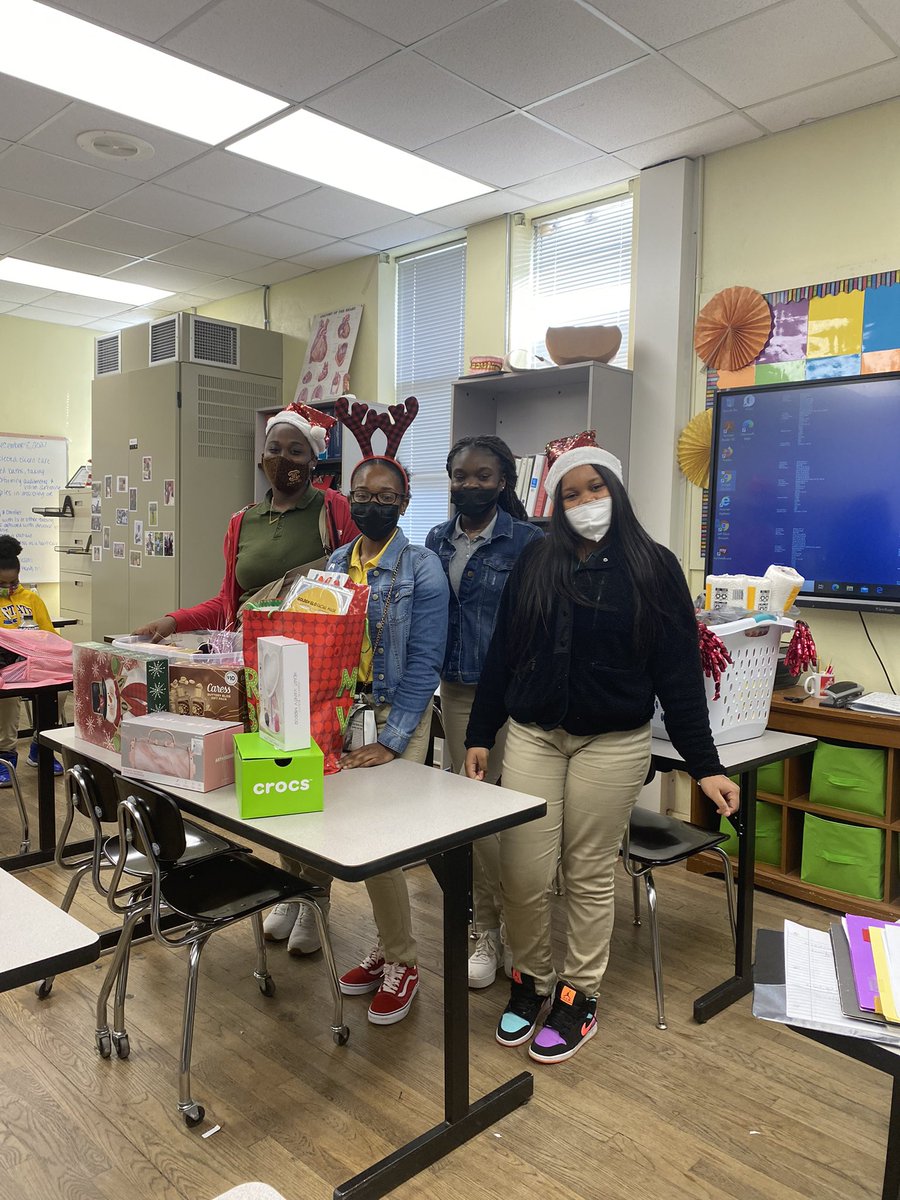 CteJd's tweet photo. Jeff Davis HOSA adopted a family for Christmas! We collected new items and got them ready for delivery. Thank you to all that donated! Happy Holidays https://t.co/zWvLeg74Q1