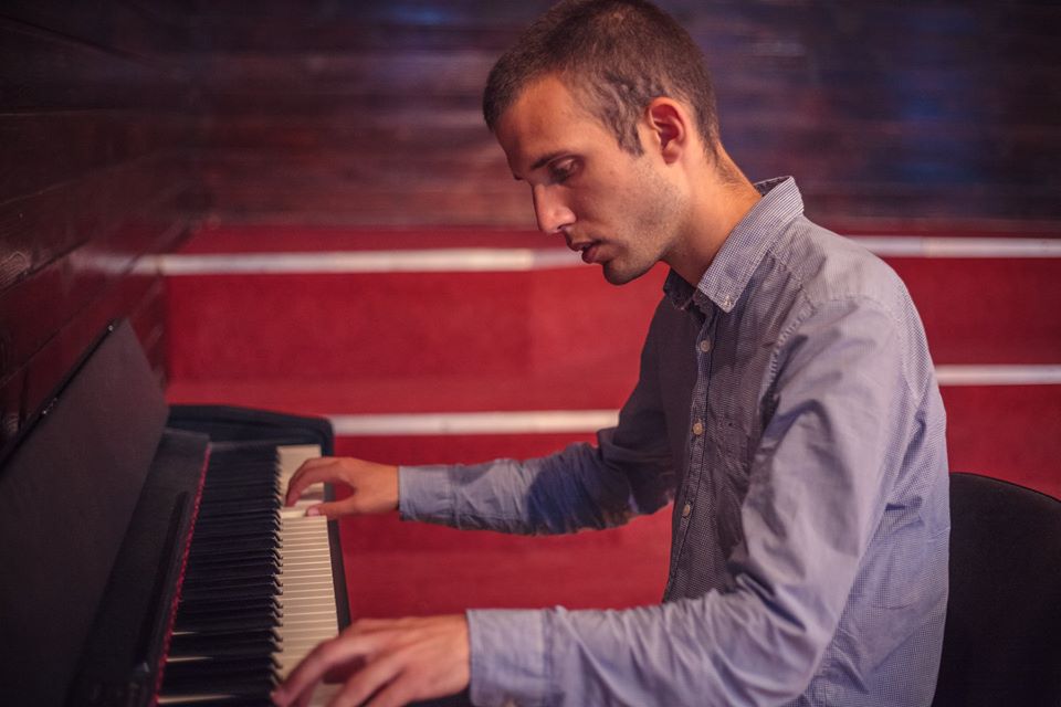 NOVO NA BLOGU O SOCIJALNOM UKLJUČIVANJU: Govore da ljudi sa autizmom imaju probleme u ponašanju, a u ovom tekstu pokušaću da opišem kako se ja borim da prevaziđem ove teškoće... (piše: Stefan Lazarević)
⬇️
socijalnoukljucivanje.gov.rs/blog/?p=11144