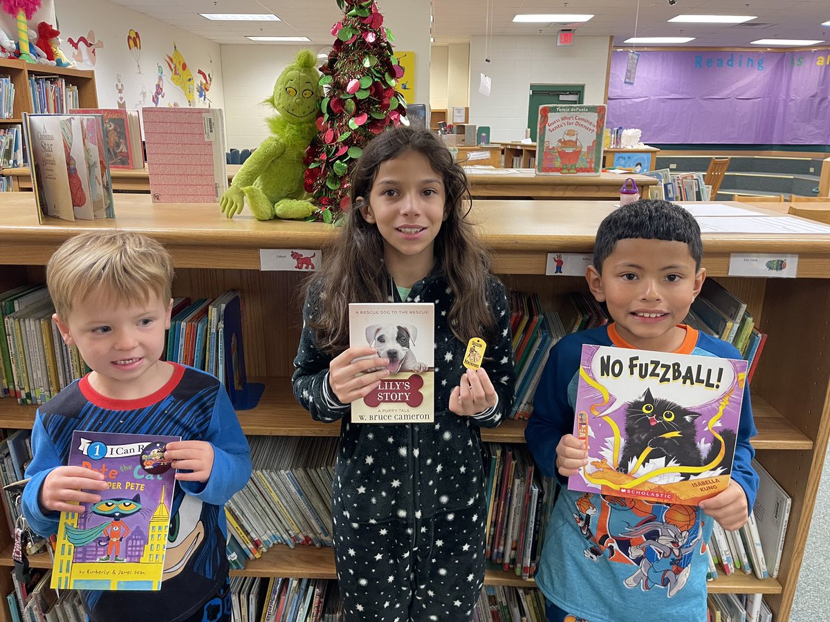 laurenbpish's tweet photo. On the 11th & 12th Day of Christmas 🎄 my Librarian 📚 gave to me 🎁….congratulations Nolan, Andsley, & Edward!!!! These students were nominated for their hard work & awesome behavior! @WeinertES @SeguinISD @MatsRead #12DaysofReading #SeguinReads https://t.co/lmznDURCsq
