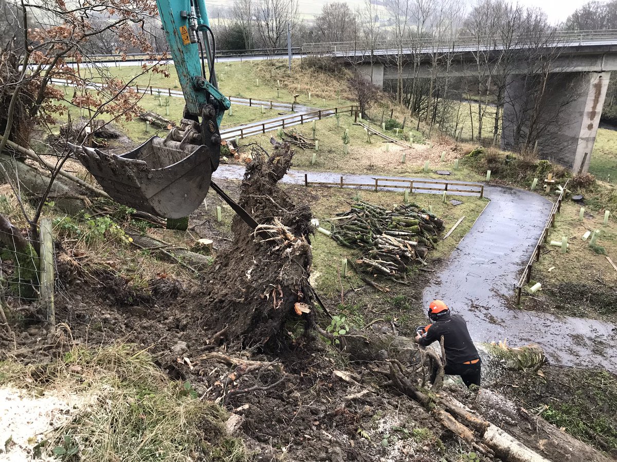 Following days of constant graft from the <a href="/LakesRangers/">Lakes Rangers</a> following huge damage in #StormArwen, delighted to see that the Keswick to Threlkeld Railway trail will be open for everyone to fully enjoy again this weekend.