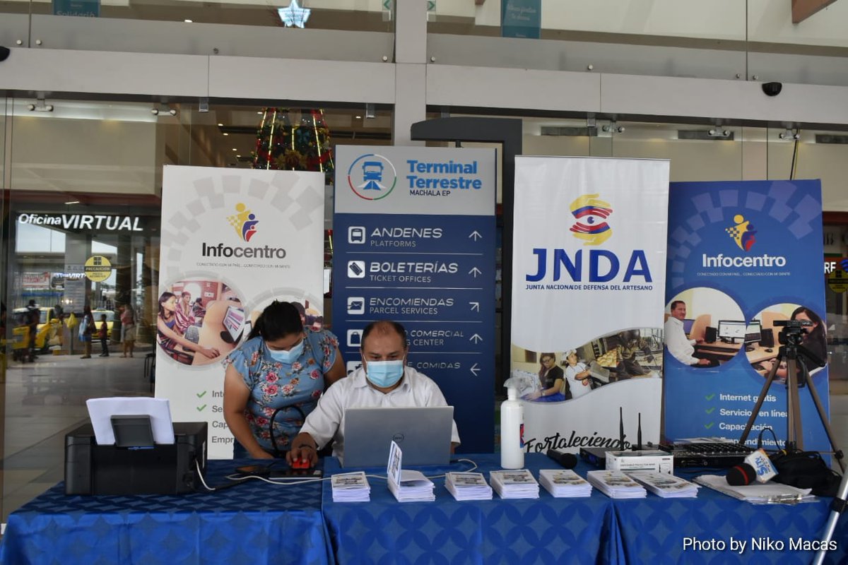 Telecom_Ec's tweet photo. En la entrada del Terminal Terrestre de Machala (El Oro) se desarrolla hoy una Feria de Emprendimientos, con usuarios capacitados en habilidades digitales a través de los Infocentros. También se encuentra un balcón de servicios que brinda conectividad a la ciudadanía.

@vmaino https://t.co/r61kz161ud