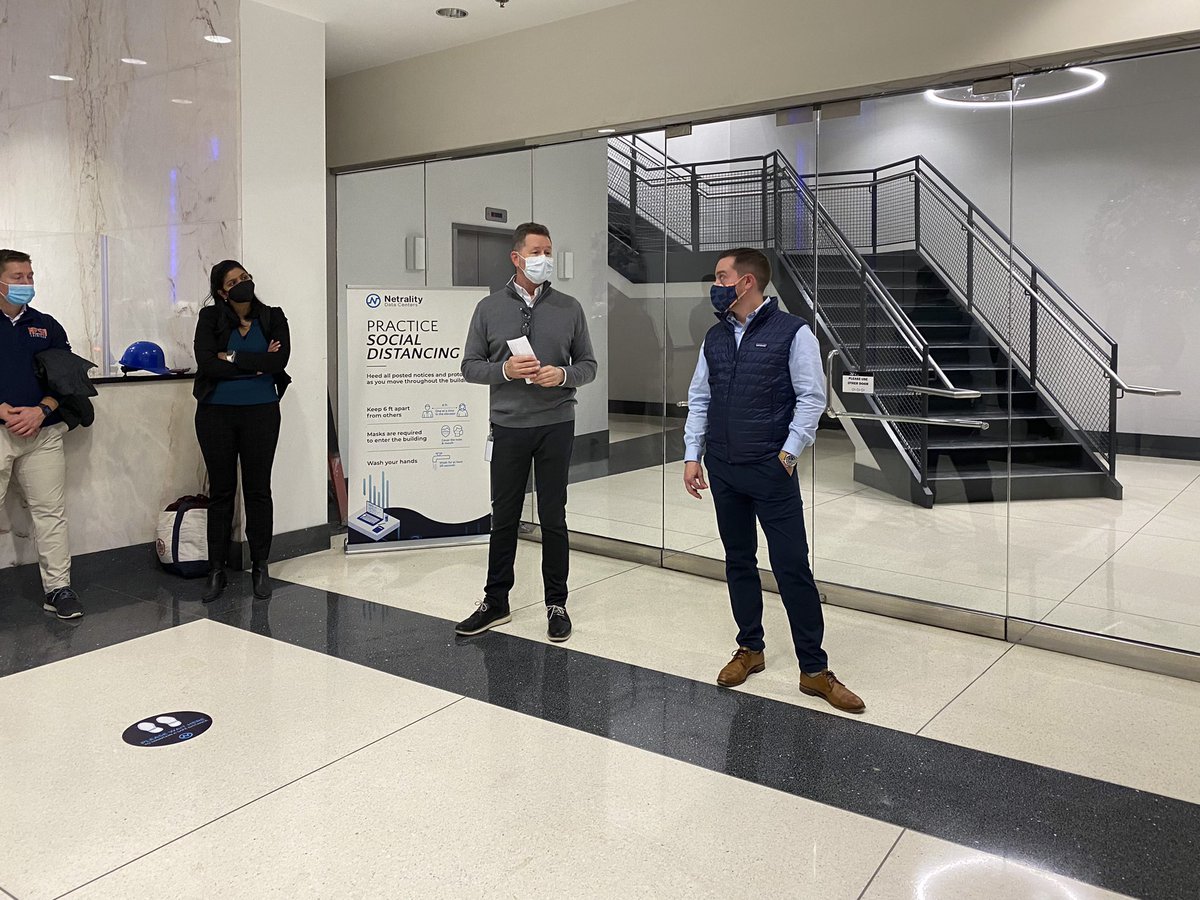 k_vanleer's tweet photo. Wrapped up another amazing year of leading @CBREphilly Rising Professionals with a tour of 401 N. Broad! Members toured @Netrality’s robust data center, the brand new @BiomemeInc office/lab space, and @nerdstreet’s LocalHost Gaming Center. Thank you to all who attended! https://t.co/6wtz0lX6mr