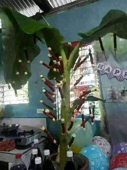 Nilabas na po ni baklang sarah ang mga mamahaling handa para sa online simpleng handaan. Pila lang po lahat makakakuha.
