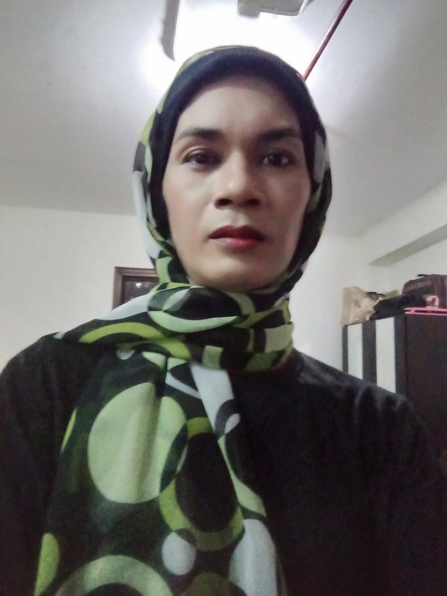mona_rubek's tweet photo. Malam Jakarta, jangan di phpein ya bang 😋
#wariajakarta
#wariahijab https://t.co/lqzIpdY6fW