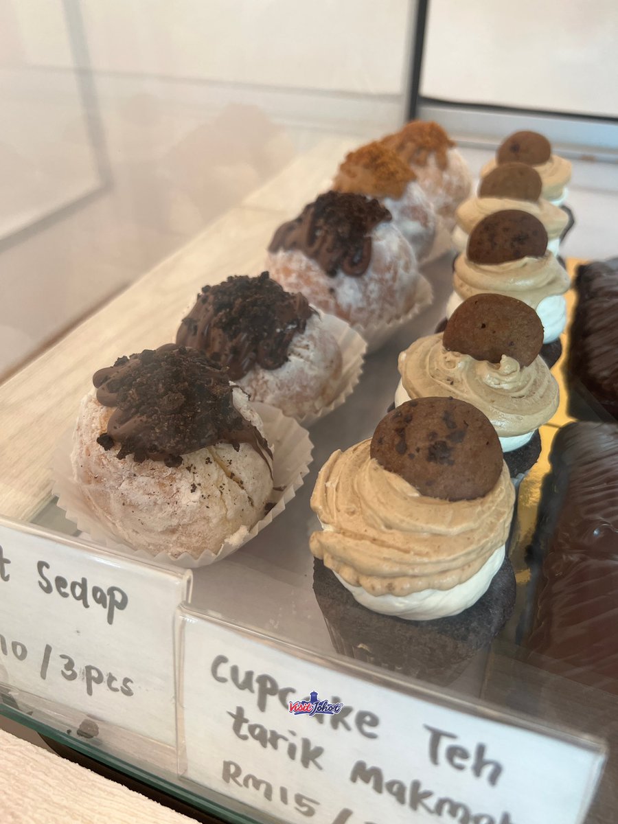 visitjohor_'s tweet photo. Bestnya! NuttyPot ada promo cake serendah RM1 sahaja untuk kek yang ke-2 sempena pembukaan pada 18 Disember, Sabtu ini dekat Bandar Dato Onn🥳 https://t.co/DoH1GgWBJJ