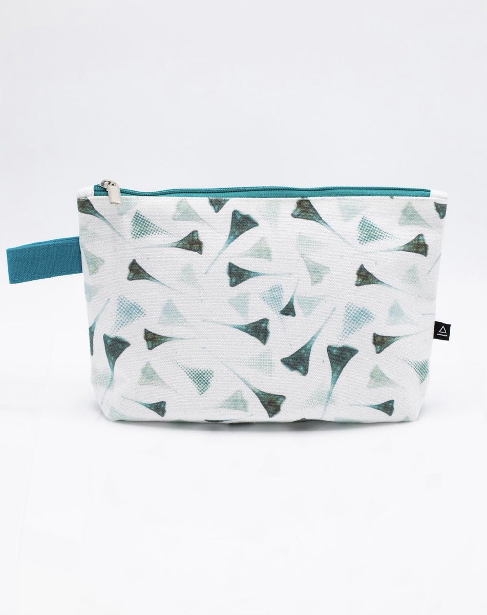 Cognitive Surplus tweet media