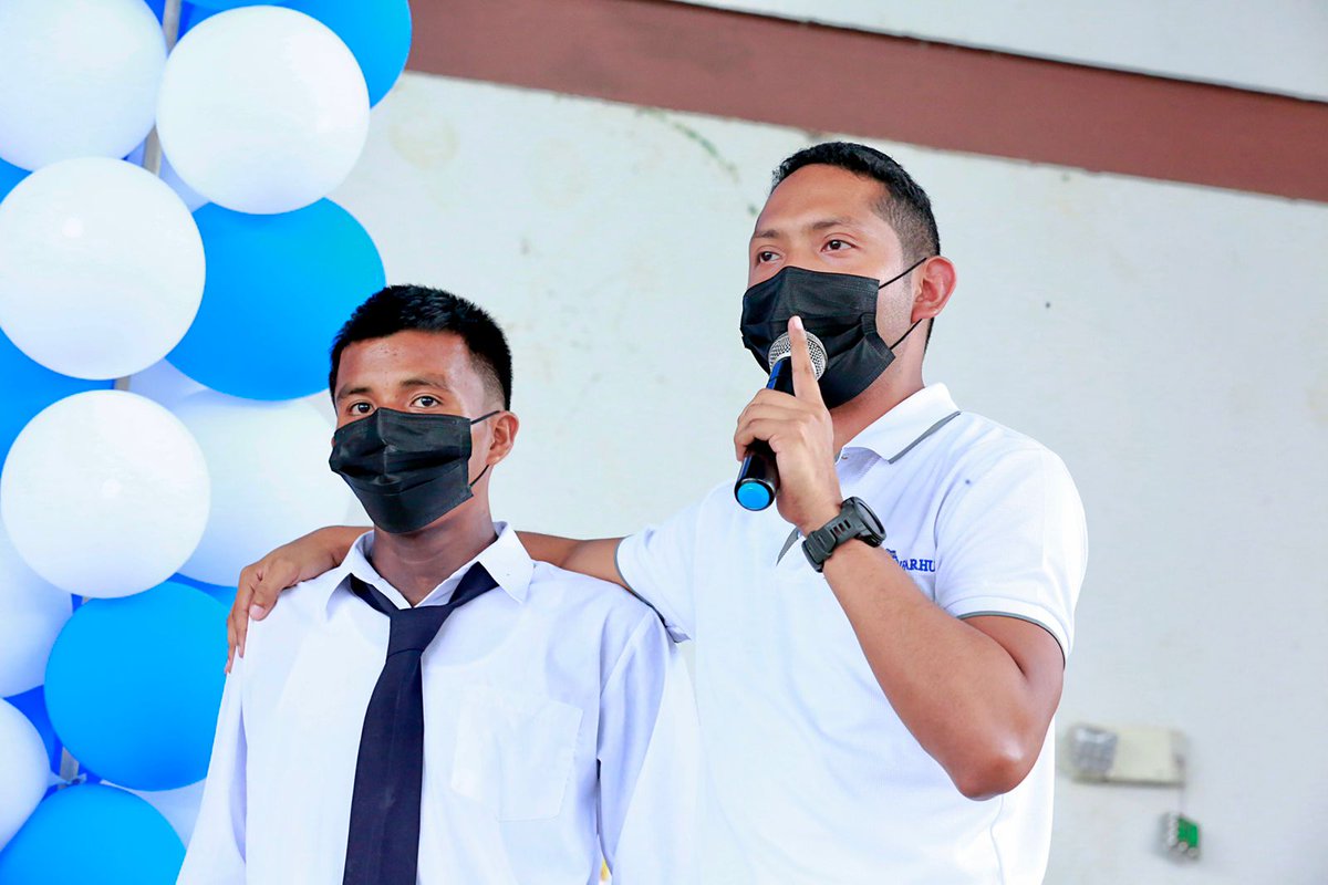 Aldano Mepaquito, primer puesto de honor del IPT YAVIZA, de la etnia Wounam, fue visitado el día de ayer para darle la noticia que se irá por 5 años a 🇺🇸 para realizar sus estudios Universitarios. 
#TransformandoVidas #CerrandoBrechas 
<a href="/NitoCortizo/">Nito Cortizo</a> <a href="/MarujaGordaydeV/">Lupita Gorday de Villalobos</a>