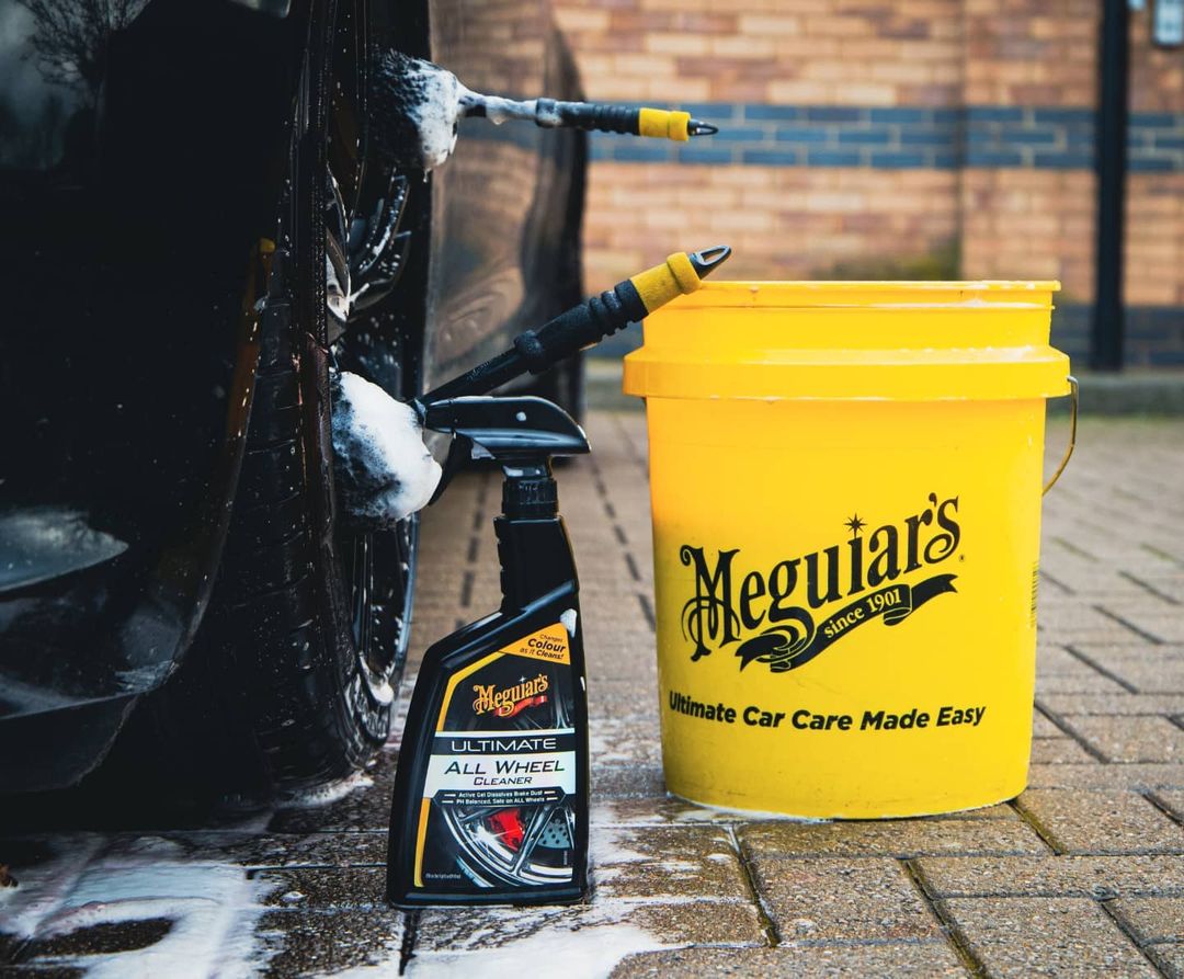 Meguiars's tweet photo. Time to brush up on your wheel cleaning.
#meguiars #ultimateallwheelcleaner #wheelcleaner #thatyellowbucket https://t.co/vbr7F2wUkM