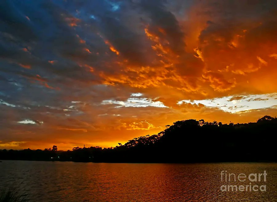 RT @KayeMenner: #Clouds of #Fire by Kaye Menner #prints #lovely #products at  https://t.co/Xnv29obMwZ https://t.co/i1JHXxVddk