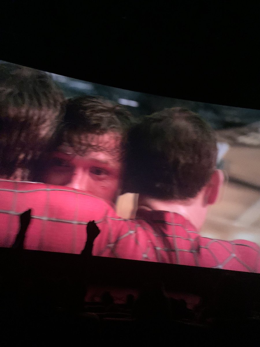 fayha_317's tweet photo. Absolutely loved how Toby and Andrew each portrayed their Spider-Man versions so perfectly. The acting was phenomenal. Tom was absolutely perfect. When they all hugged in the end I felt like I was saying goodbye to the OG Spider-Mans 
#SpiderManNoWayHome https://t.co/P1e3Aa498A
