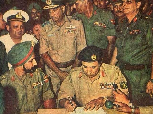 Kalinga_009's tweet photo. @UrslanH And the Tea was fantastic 😊
#1971PakArmySurrender
#PKMKBForever
#PKMKB https://t.co/Rt4l6Rxp4v