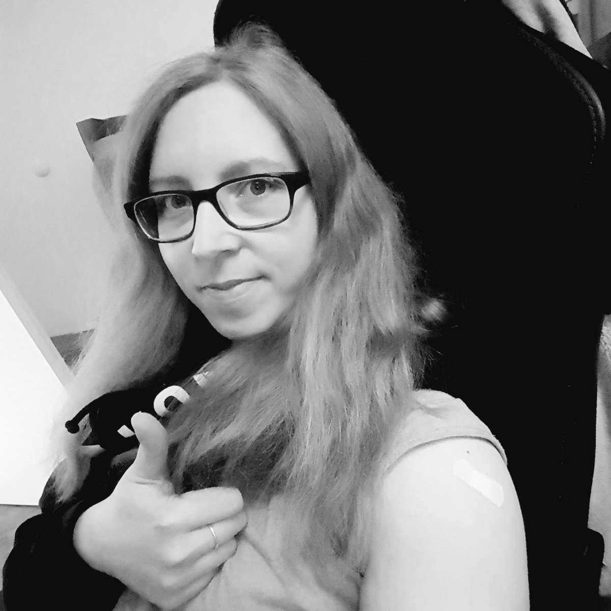 #BoosterImpfung ist erledigt.
Keine Nebenwirkungen, alles supi 😊

Ich hoffe ihr habt auch alle eine schnelle Chance auf Termine, denn impfen ist wichtig.