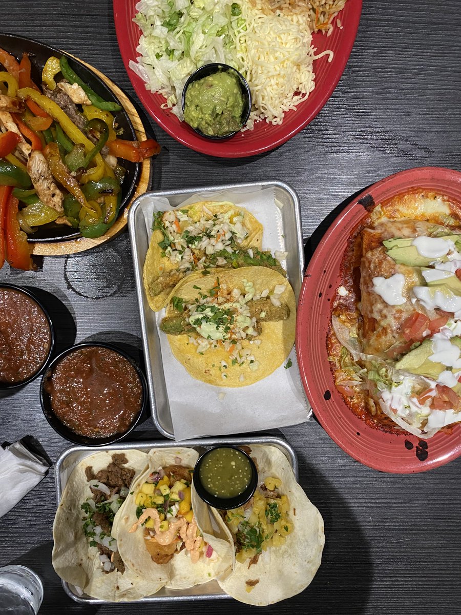 emucreditunion's tweet photo. Satisfy your hunger and feed your philanthropic spirit when you dine at @MaizMexican. Learn how sharing a meal with loved ones at this Depot Town restaurant helps give back to @SOS_Community: https://t.co/Zs55nWKBWp 🌮🌯 #ShopLocalGiveLocal https://t.co/gpEs1prY27