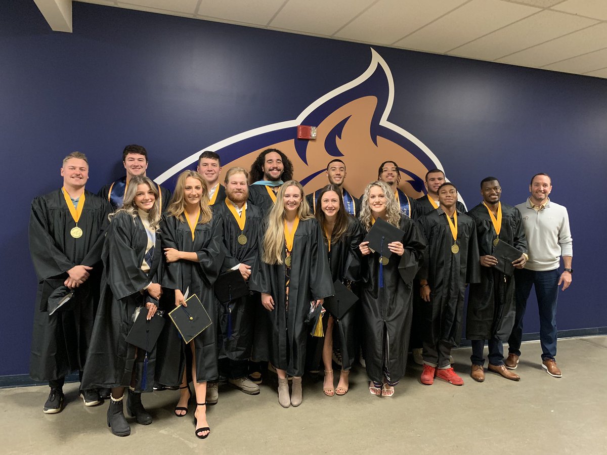 MSUBobcats's tweet image. A great day for 19 of our student-athletes who are being honored with their degrees at today’s @montanastate commencement!

We appreciate our #CatGrad21 Fall Class for all they have done for our department. #GoCatsGo