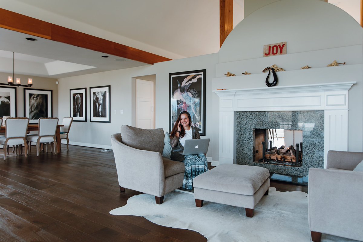 AtTheJoy tweet media