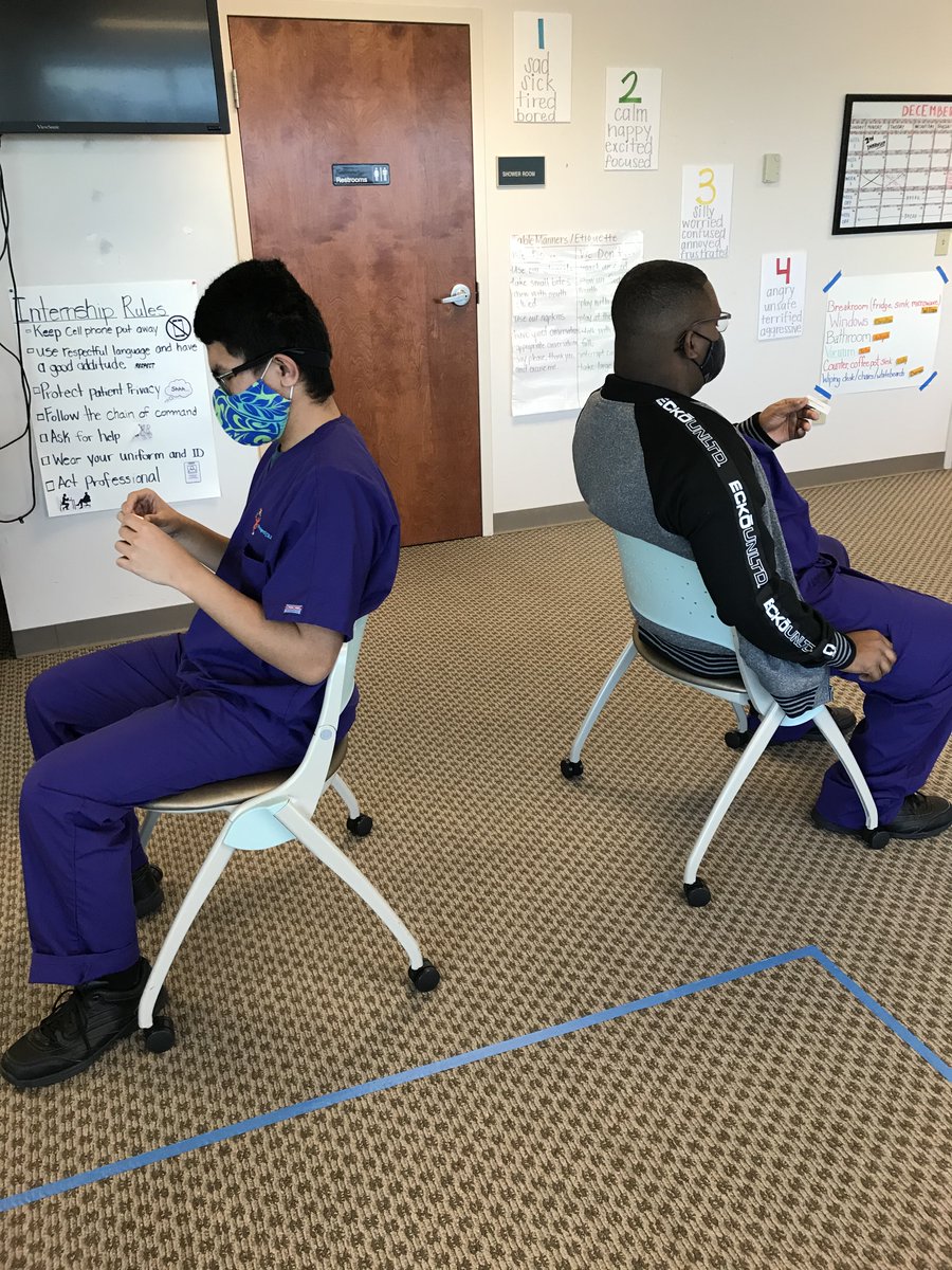 Rich2Transition's tweet photo. This week our @ProjectSEARCHR2 @MUSCHealthCola interns practiced phone skills.  Interns were given real life work and leisure scenarios requiring phone conversations.  #premierlearning
@KatiniaD https://t.co/heuWYH131c