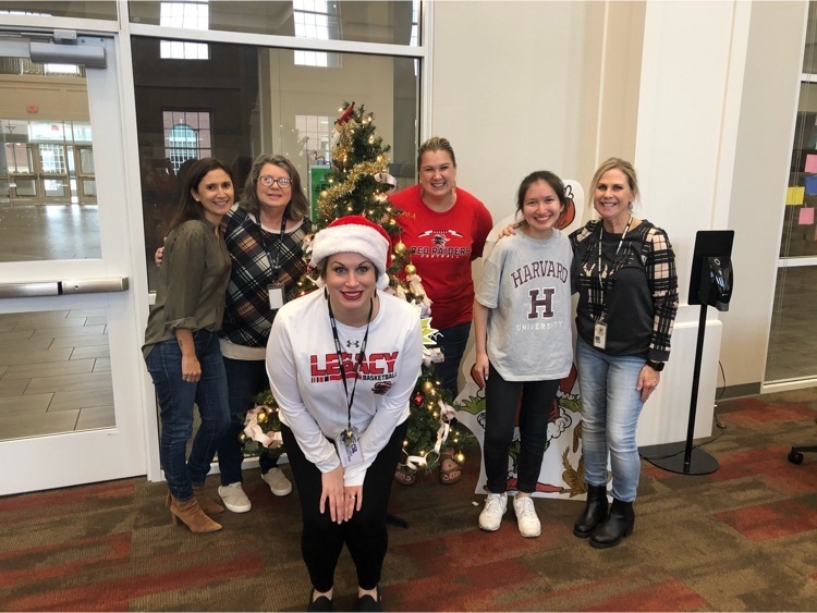 TLRedRaiders's tweet photo. One of our students received an early holiday gift...Kawsar Yasin was accepted into Havard with a full ride!!! Congratulations Kawsar we are so excited for you and proud of all you hard work at Legacy High School! https://t.co/QXarH0CVAN