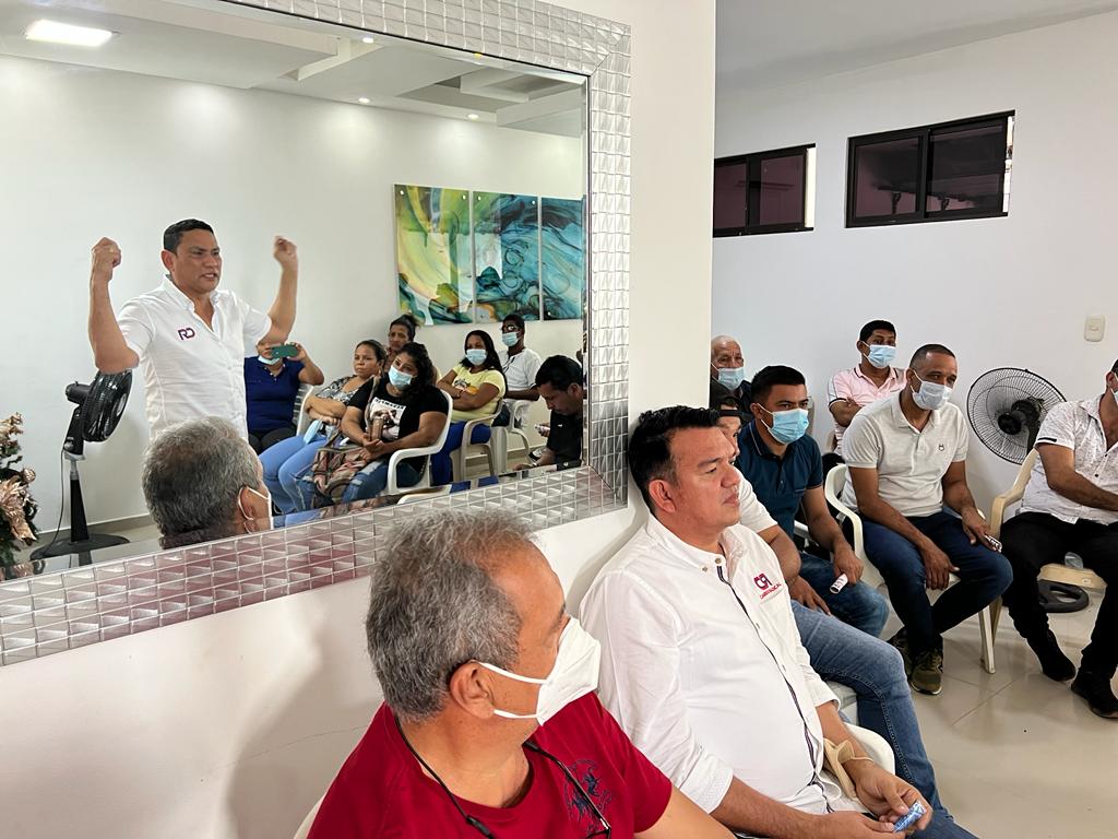 DidierLobo_Ch's tweet photo. ⏩✅ Con lideres de los corregimientos de #Simaña, #Ayacucho, #Besotes y #LaMata en el municipio de #LaGloria #Cesar intercambiamos ideas para seguir gestionando por la región. Gracias Huber y Rogelio parada por la invitación.
#DILOPORCOLOMBIA 🇨🇴 https://t.co/gfQTmjcMuJ