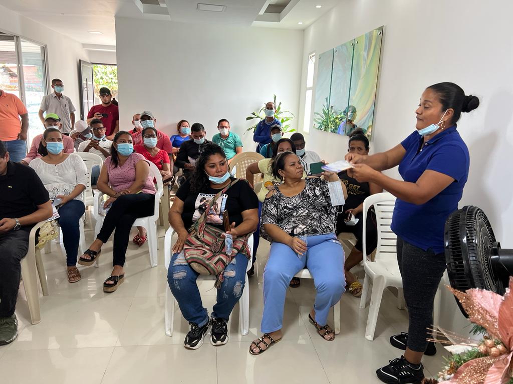 DidierLobo_Ch's tweet photo. ⏩✅ Con lideres de los corregimientos de #Simaña, #Ayacucho, #Besotes y #LaMata en el municipio de #LaGloria #Cesar intercambiamos ideas para seguir gestionando por la región. Gracias Huber y Rogelio parada por la invitación.
#DILOPORCOLOMBIA 🇨🇴 https://t.co/gfQTmjcMuJ
