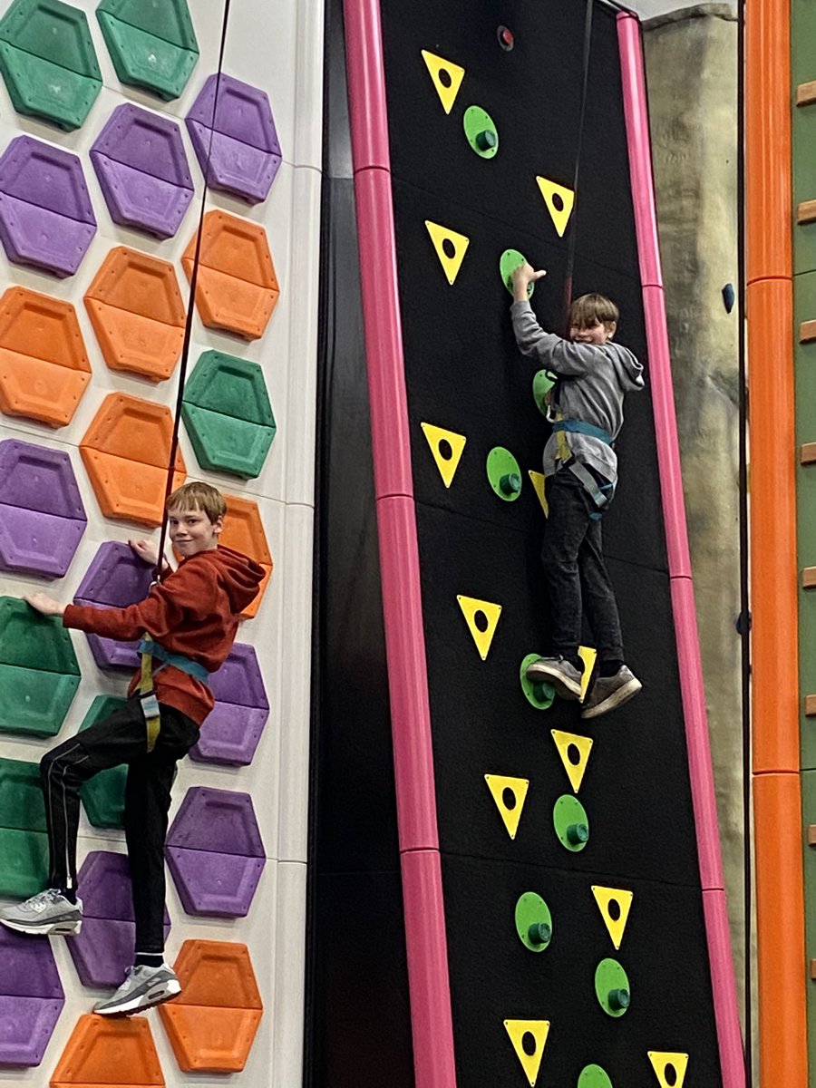 int3rv4nti0ns's tweet photo. What a fantastic end of term treat. It was lovely to be invited to go out with @laceyk1992 form group. A touch of climbing followed by a McDs = lots of happy faces #ThisisAP #Kindness https://t.co/UjTHuDZUlE