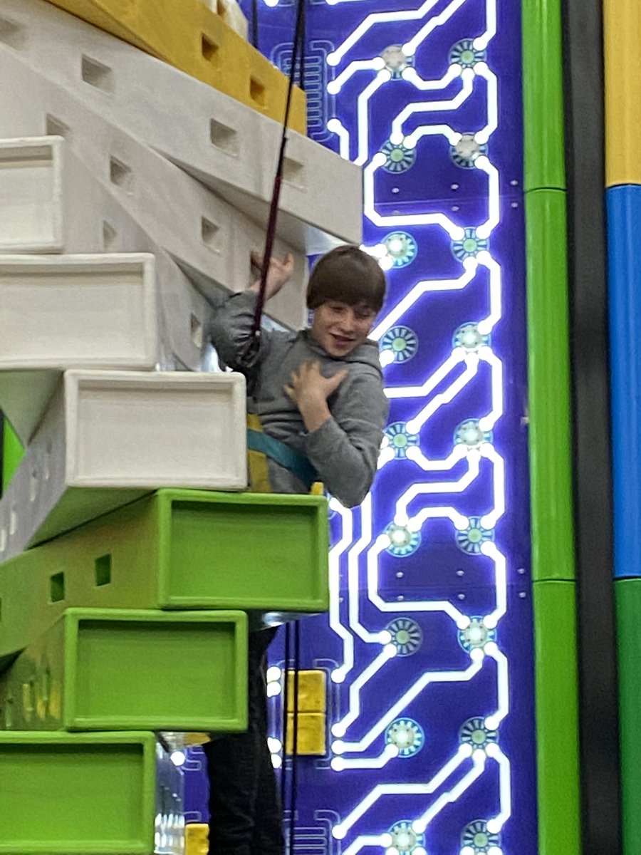 int3rv4nti0ns's tweet photo. What a fantastic end of term treat. It was lovely to be invited to go out with @laceyk1992 form group. A touch of climbing followed by a McDs = lots of happy faces #ThisisAP #Kindness https://t.co/UjTHuDZUlE