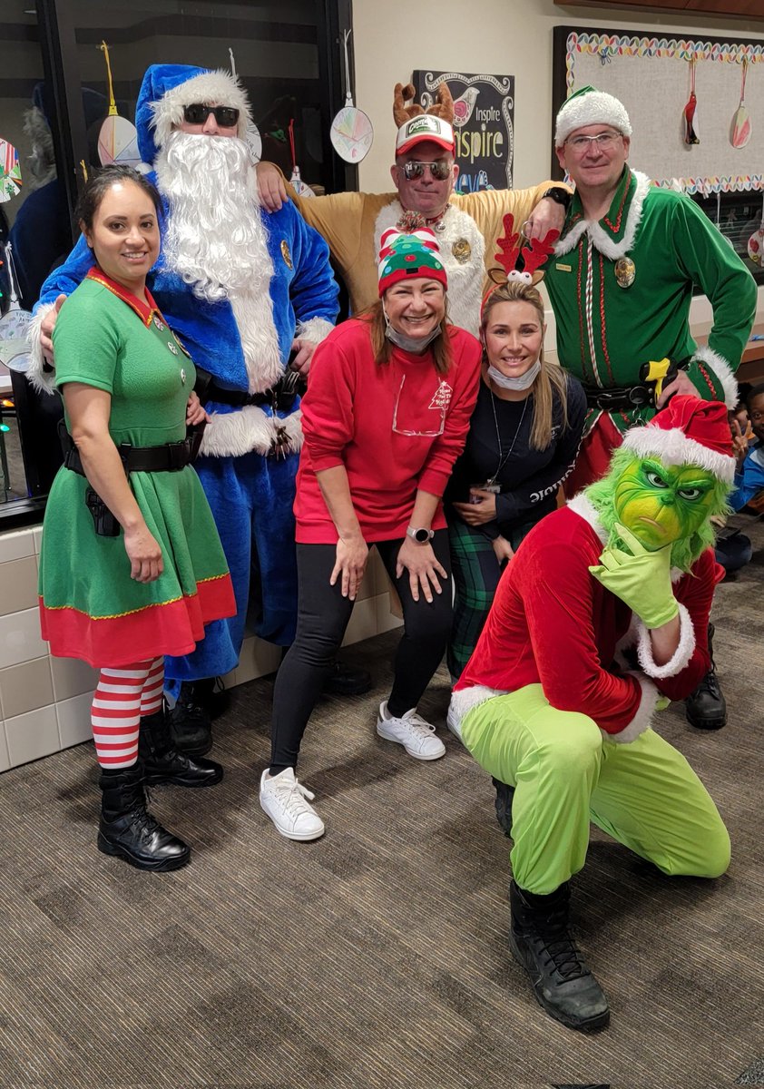 Thank you <a href="/katyisdpolice/">Katy ISD Police</a> for this wonderful visit. You guys ROCK!!!
MJE kiddos are having a blast with you guys in our school!!! Thanks 😊 ❤️🥰
<a href="/MJEjags/">Jenks Elementary</a> 
<a href="/JenksPta/">Jenks PTA</a>