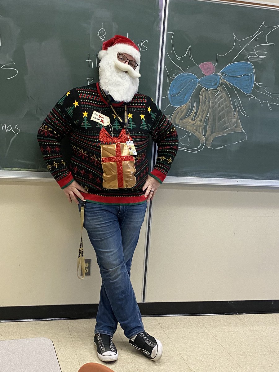 McDowellPHS's tweet photo. My goal is to be THAT teacher that everyone wants to visit after they graduate. https://t.co/KmrSf0QvOq
