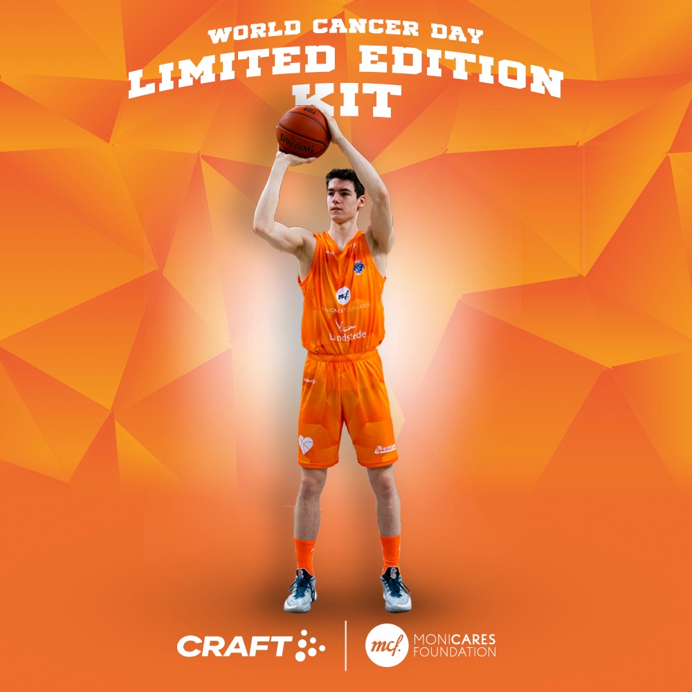 Speciale dag, speciaal tenue! 🧡

Kijk zondag vanaf 13:30 uur naar de livestream en hoor meer over dit nieuwe Hammers-tenue! 

#Hammertime