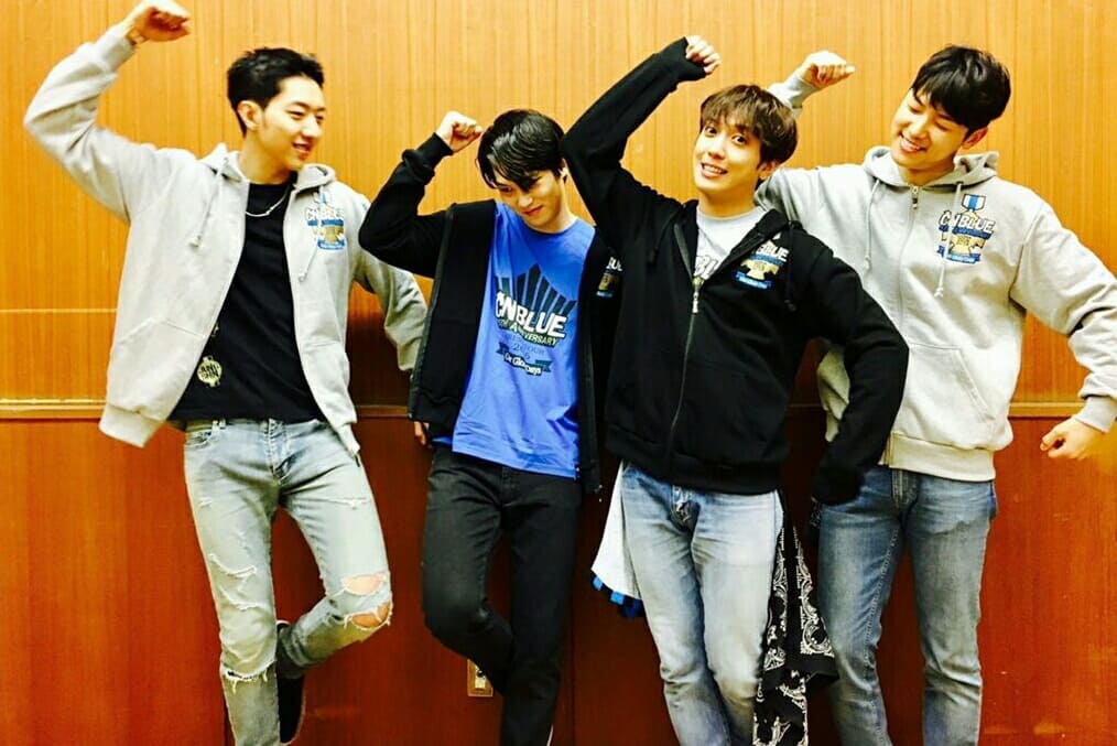 cnbluemex's tweet photo. Si tuviéramos que poner nombre a esta pose... Cuál le pondrían ??? Seamos creativos #Boices 🤔
☀️
Crto. Nencyp9722
#CNBLUEMEX https://t.co/BbbhPsc2vE