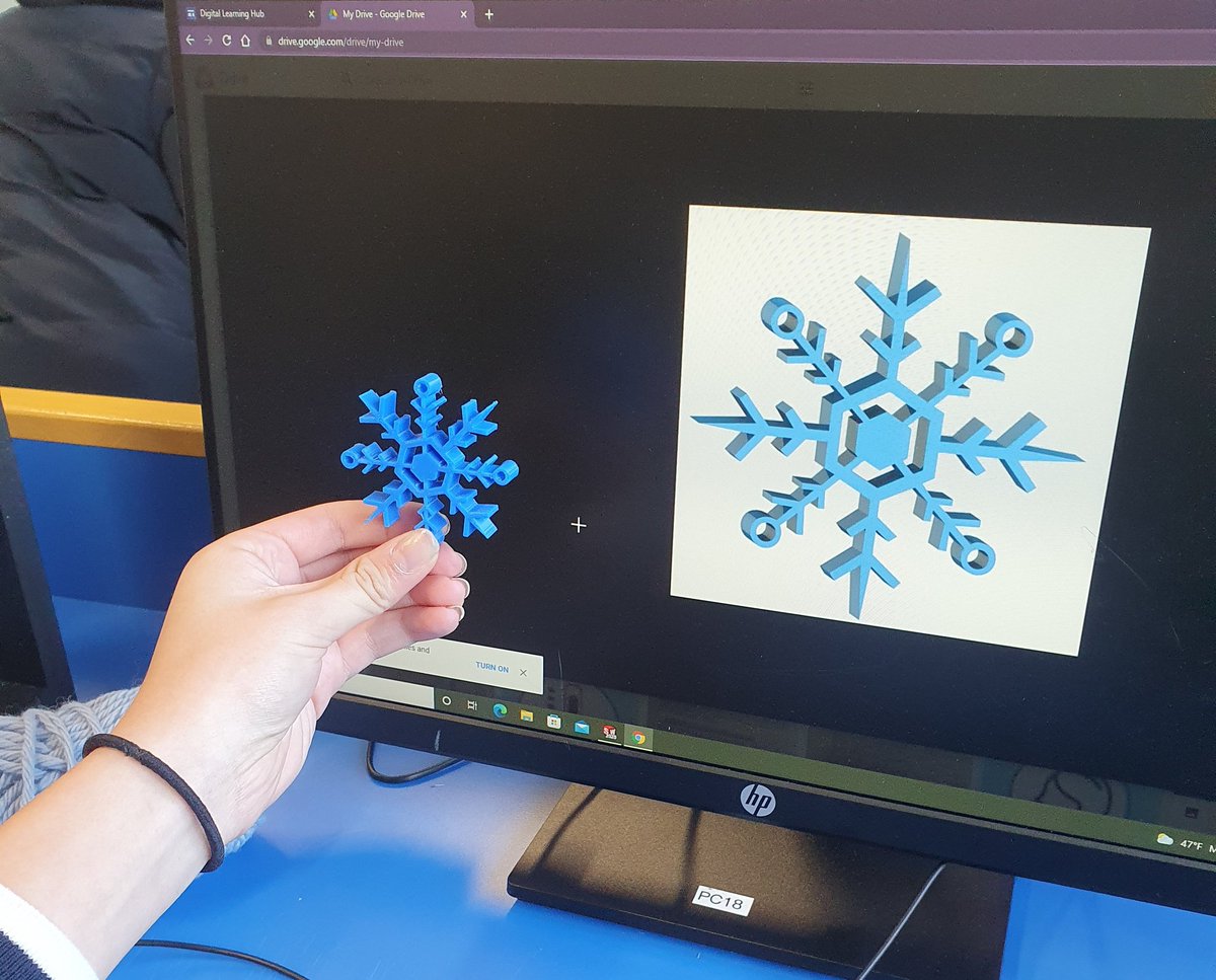 GraphicsDCG_CC's tweet photo. First of the Christmas tree decorations printed today, designed and modelled by second year Graphics students. #nevertoolate #Christmas #lcetbschools #lcetb #edchat #education #3Dprinting #solidworks @CastletroyC #graphics #design https://t.co/WTbJLly5pM